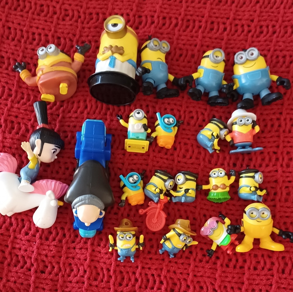Despicable Me Minion Toys lot